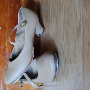 Caramel tap shoes